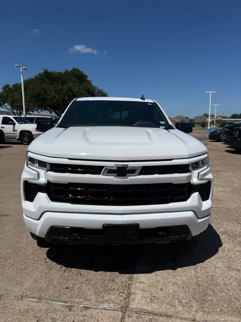 Used 2024 Summit White Chevrolet RST image 2