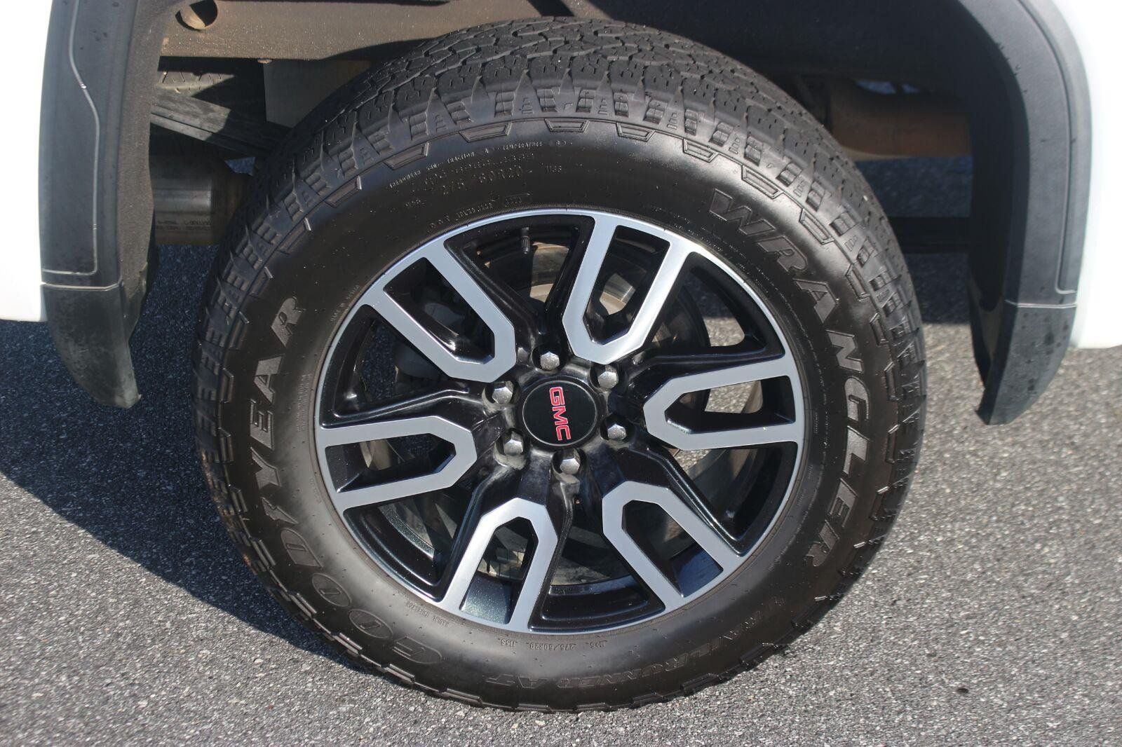 Used 2021 SUMMIT WHITE GMC AT4 image 41