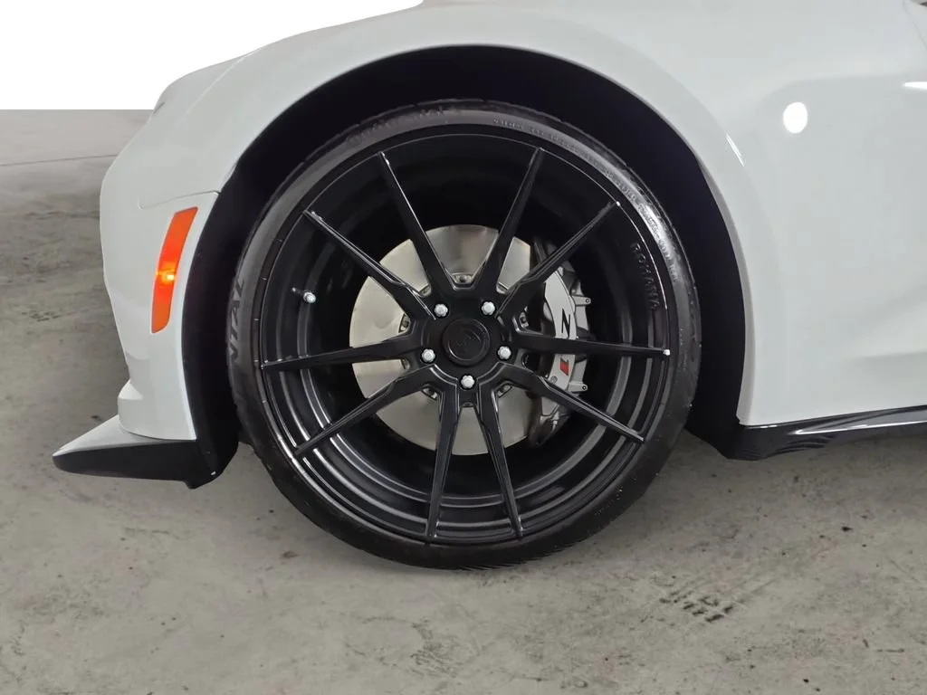 Used 2022 Summit White Chevrolet ZL1 image 9