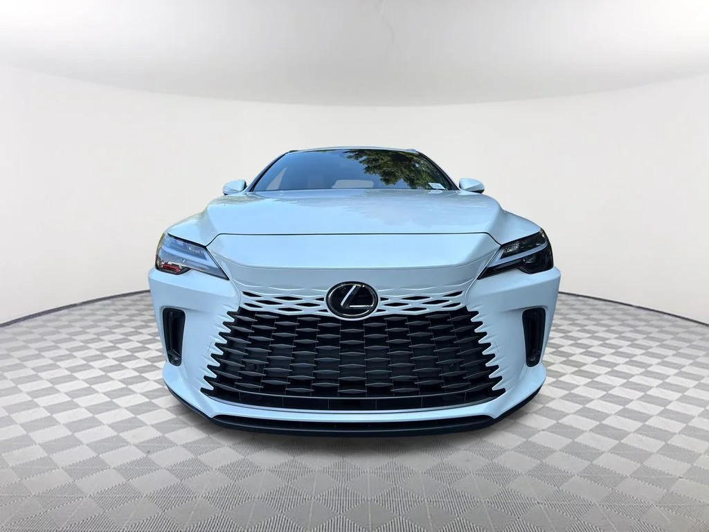 Used 2023 White Lexus 350 Premium image 2