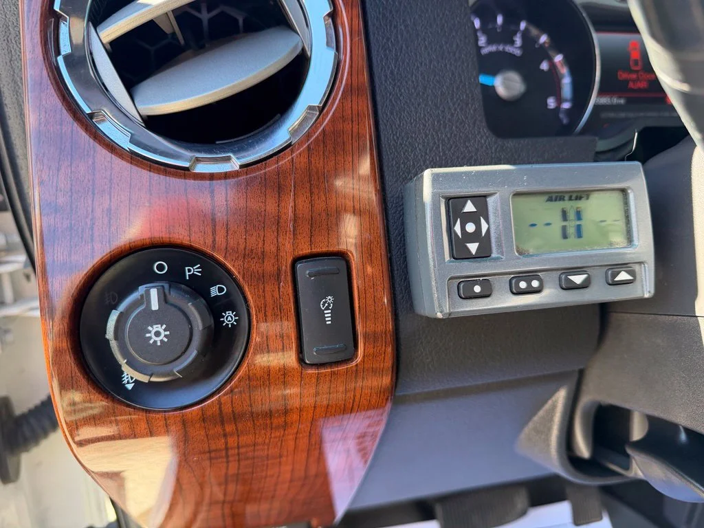 Used 2015 White Ford King Ranch image 11