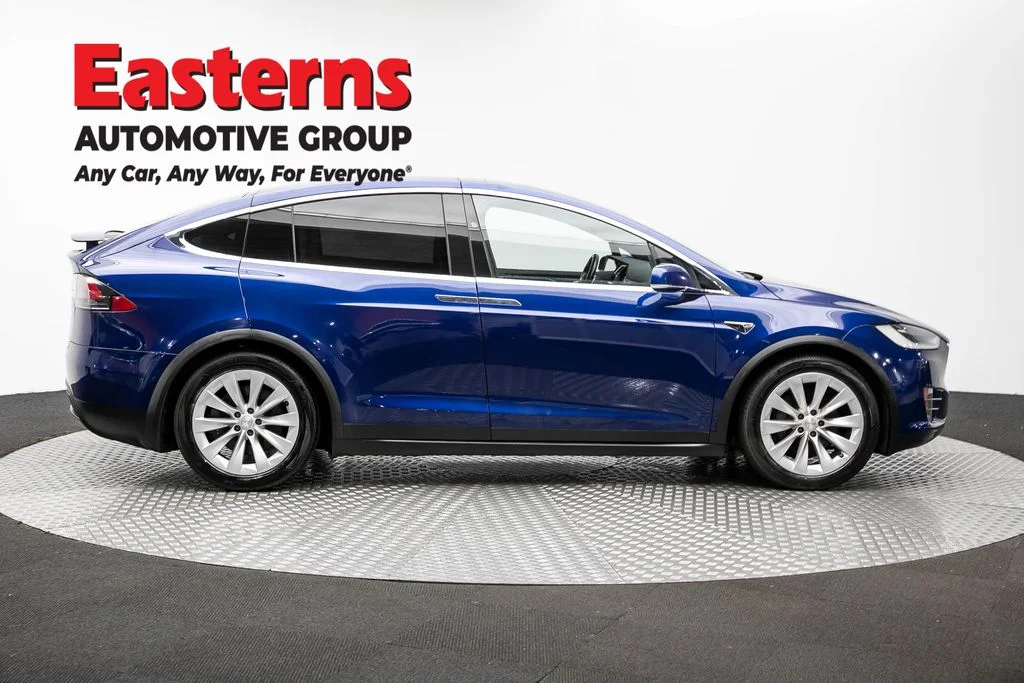 Used 2017 Blue Tesla 100D image 4