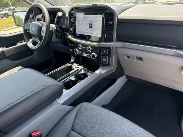 New 2026 Oxford White Ford XLT image 45