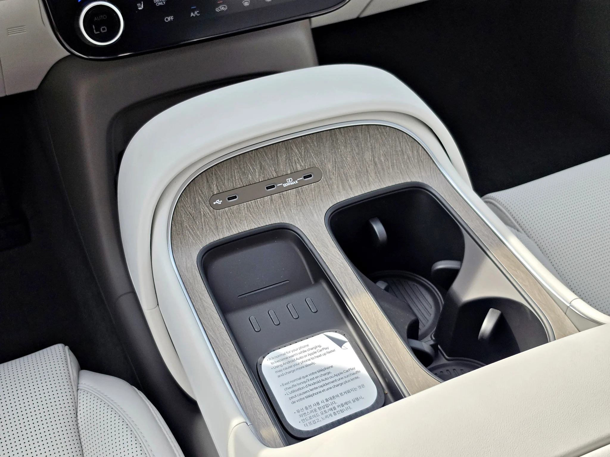 New 2027 Creamy White Pearl Hyundai SEL 7P image 18