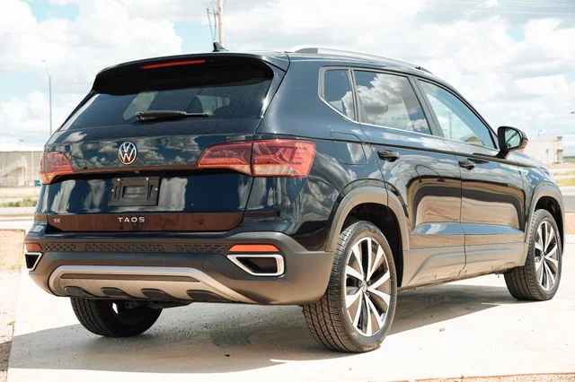 Used 2024  Volkswagen 1.5T SE image 3