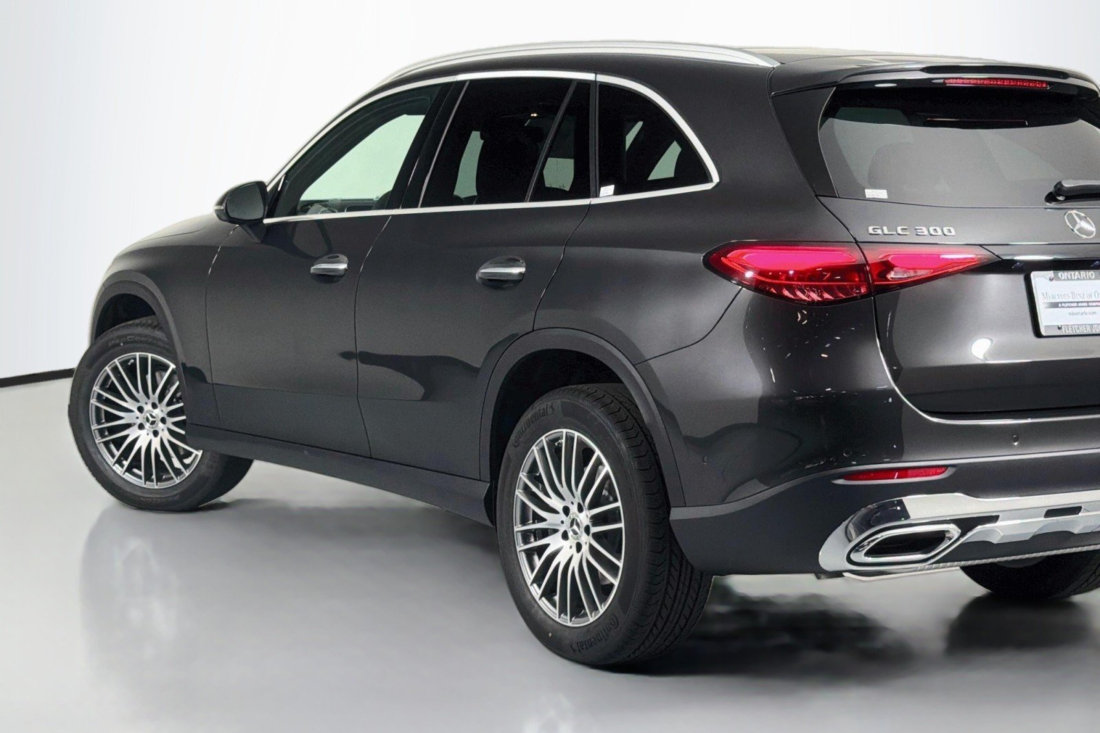 New 2027 Graphite Grey Metallic Mercedes-Benz GLC 300 SUV image 14