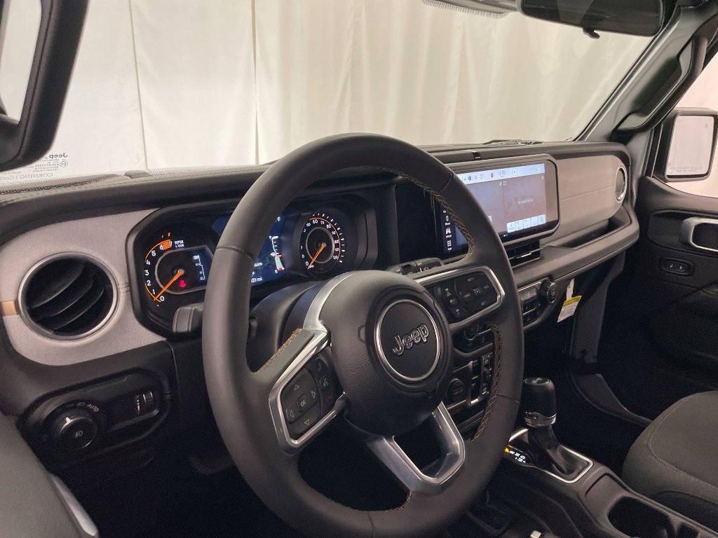 2024 Jeep Wrangler 4-Door Sahara - Photo 10