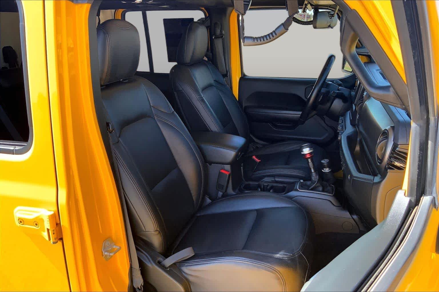 Used 2020 Hellayella Clearcoat Jeep Sport S image 9