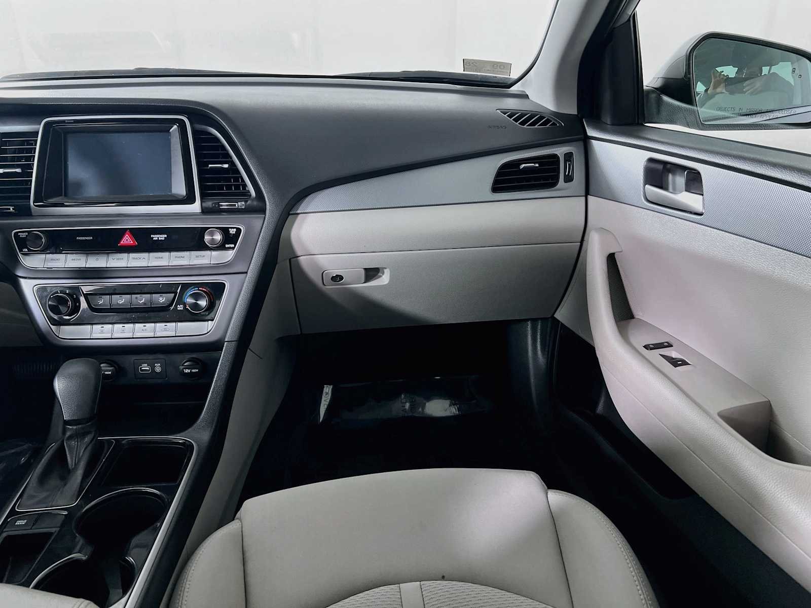 Used 2018 Symphony Silver Hyundai SE image 22