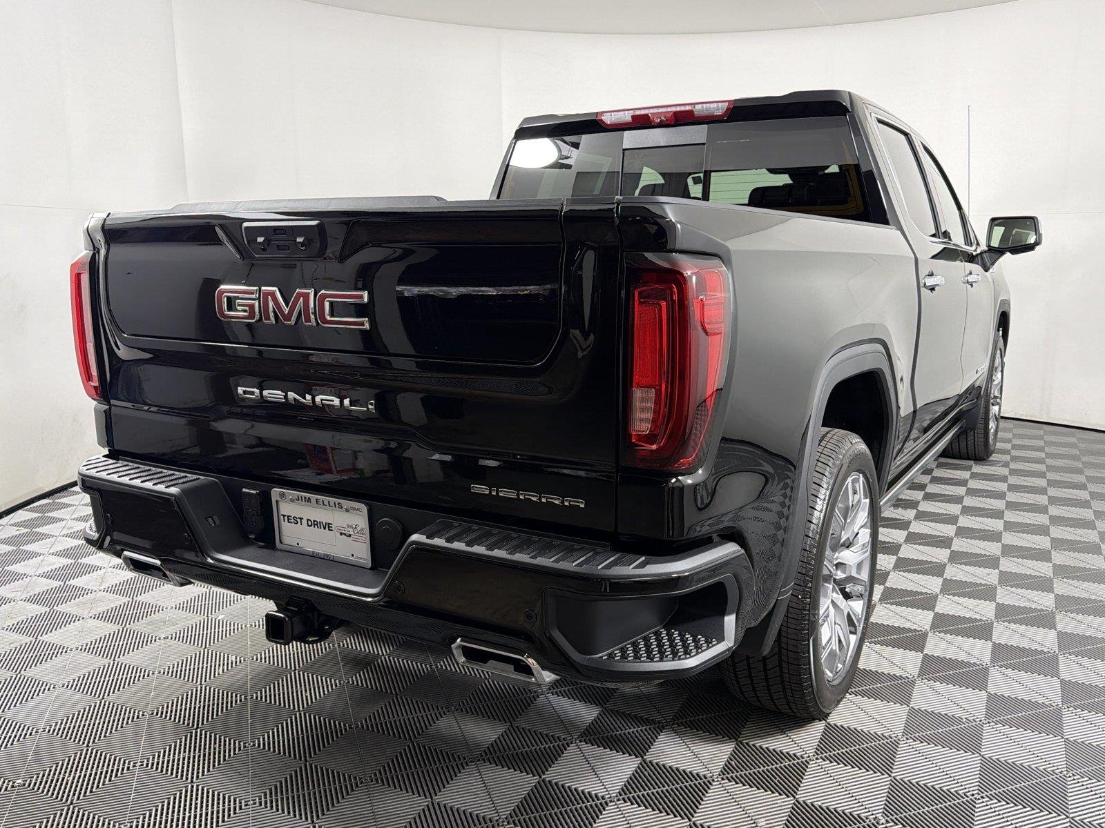 2026 GMC Sierra 1500 Denali - Photo 6