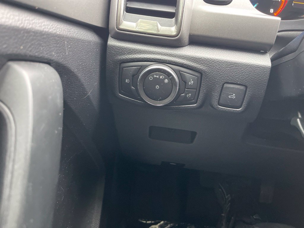 Used 2020 Black Ford XLT image 18