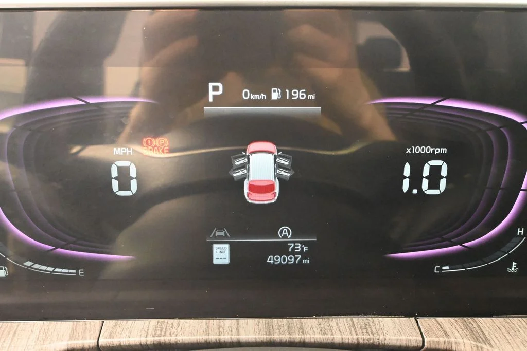 Used 2023 Black Kia EX X-Line image 29