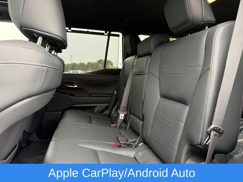 Used 2025  Lexus 550 Luxury image 30