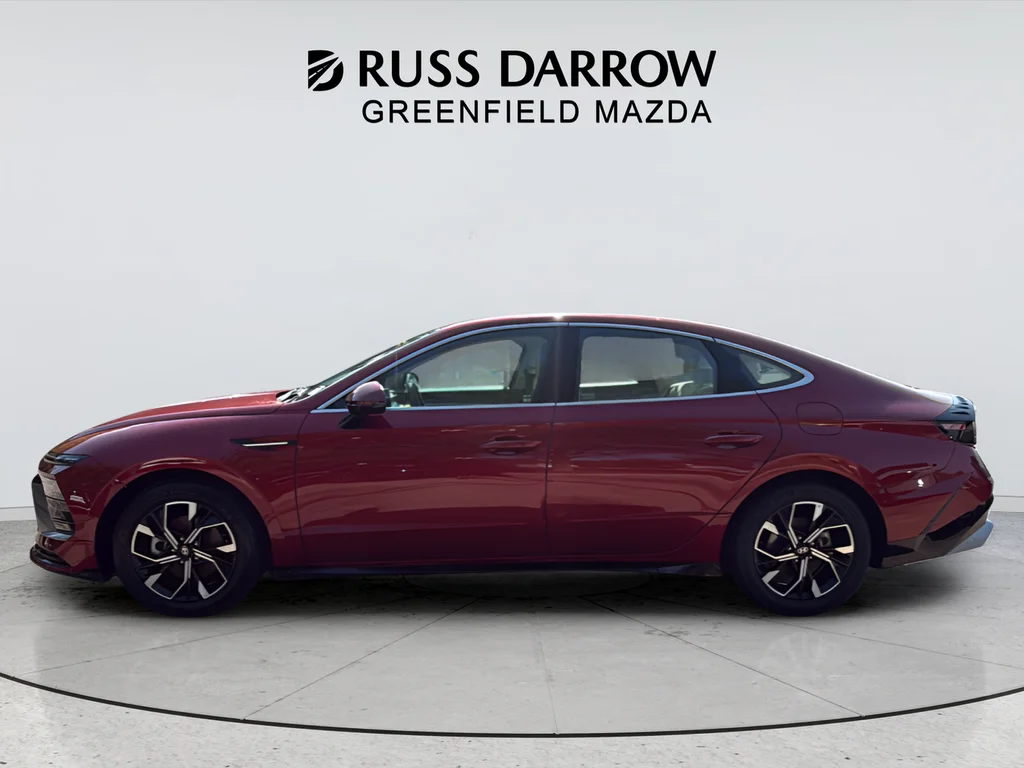 Used 2025 Red Hyundai SEL image 2