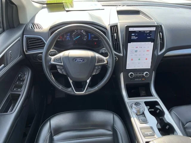 Used 2024 Silver Ford SEL image 12