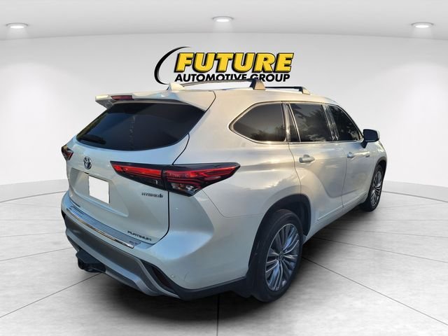 Used 2021 White Toyota Platinum image 3