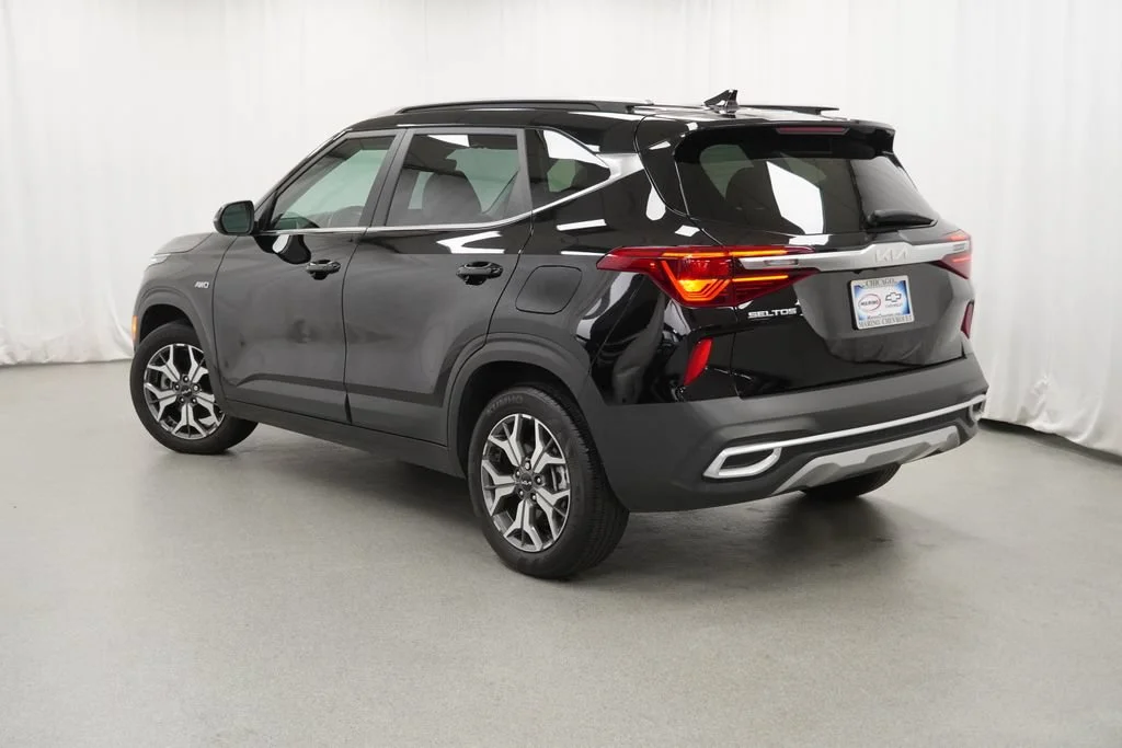 Used 2023 Black Kia EX image 5