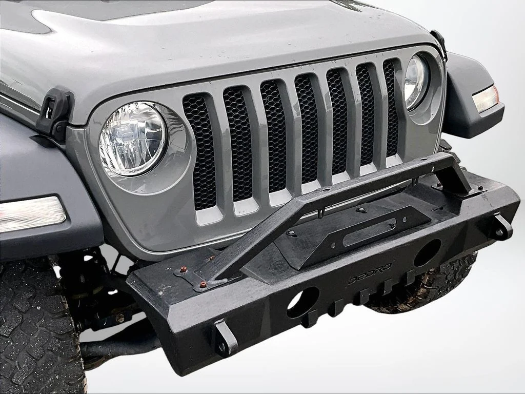 Used 2019 Gray Jeep Sport image 29