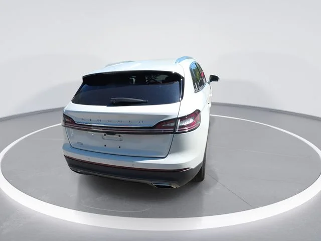 Used 2023 White Lincoln Standard image 7