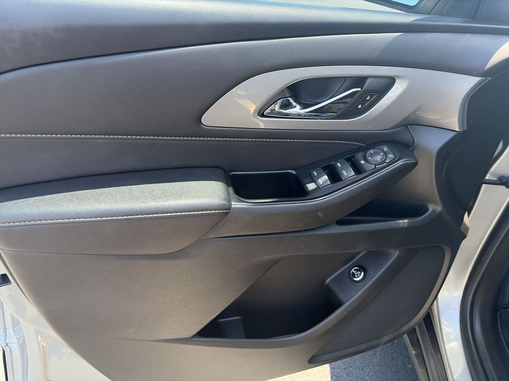 Used 2023 Gray Chevrolet LT Leather image 13