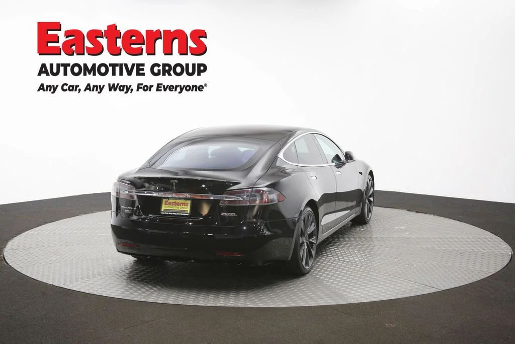 Used 2018 Black Tesla 75D image 38