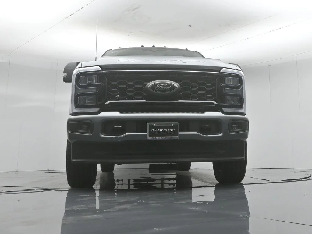 New 2026 Carbonized Gray Metallic Ford XLT image 46