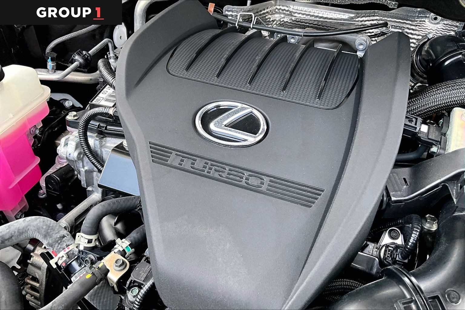 Used 2024 Ultra White Lexus F SPORT Handling image 30