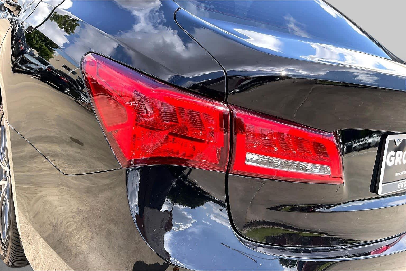 Used 2018 Crystal Black Pearl Acura w/Technology Pkg image 27