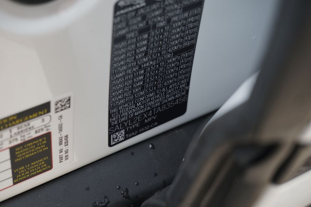 New 2026 Fuji White Land Rover Dynamic SE image 30
