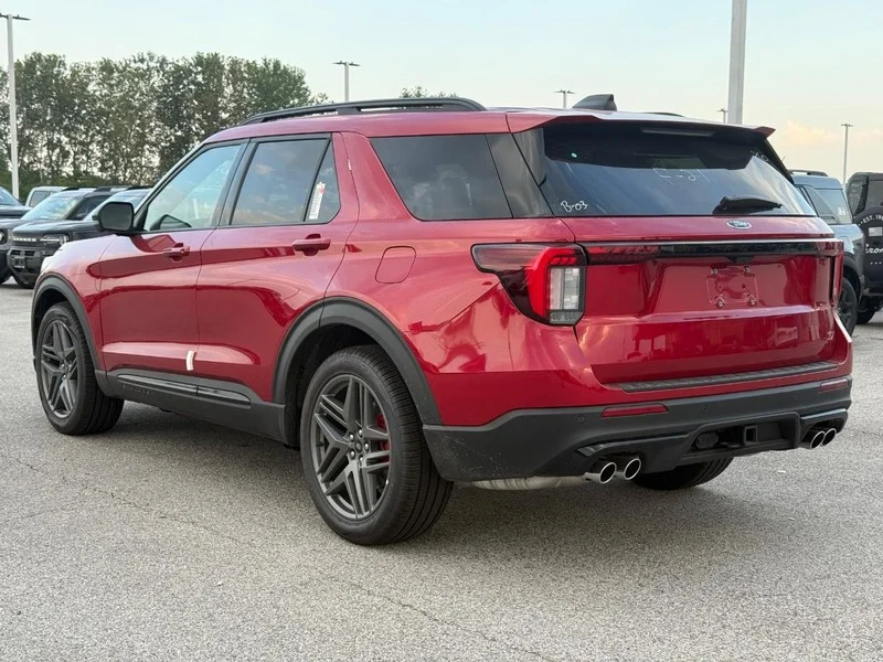 New 2026 Rapid Red Metallic Tinted Clearcoat Ford ST 4WD image 3