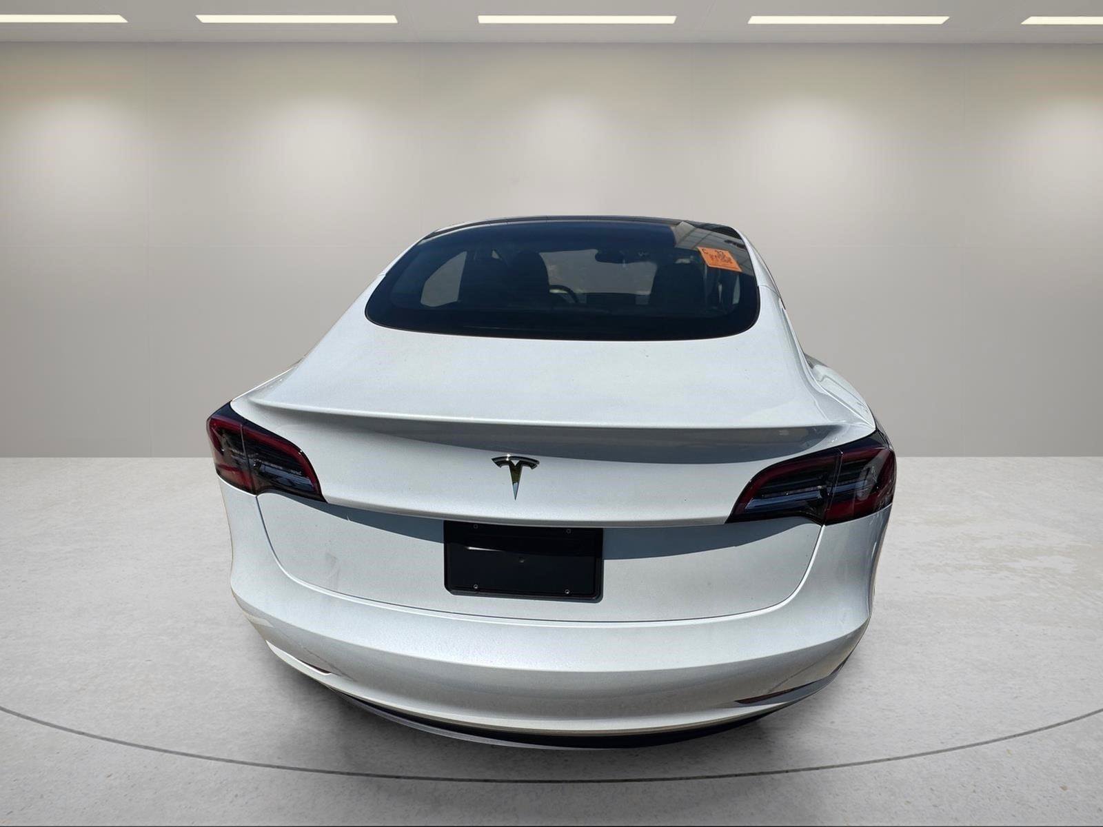 Used 2023  Tesla  image 9