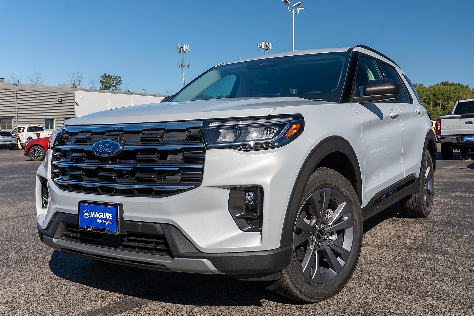 New 2026 Space White Metallic Ford Active image 1