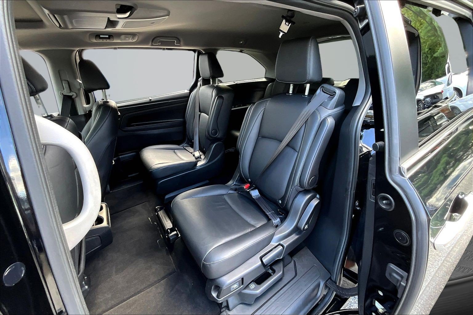 Used 2024 Black Honda Touring image 19