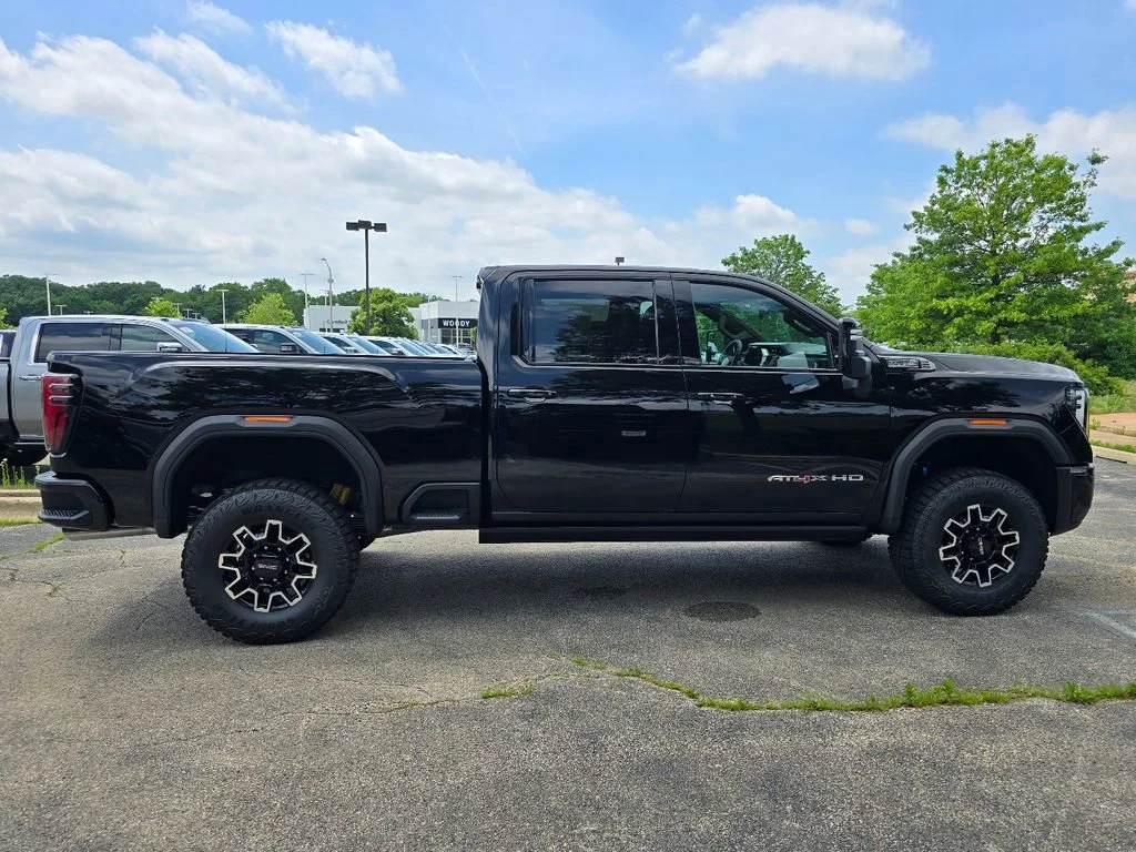 New 2026 Onyx Black GMC AT4X image 7