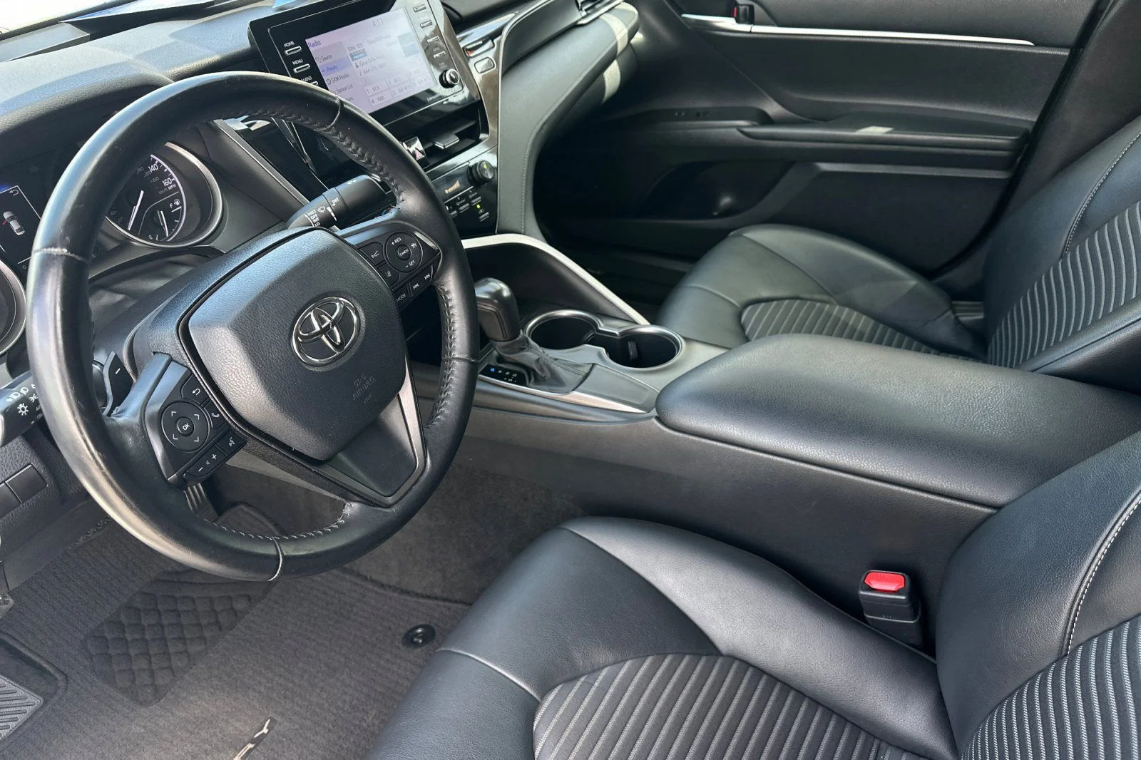 Certified Used 2021 Super White Toyota SE image 9