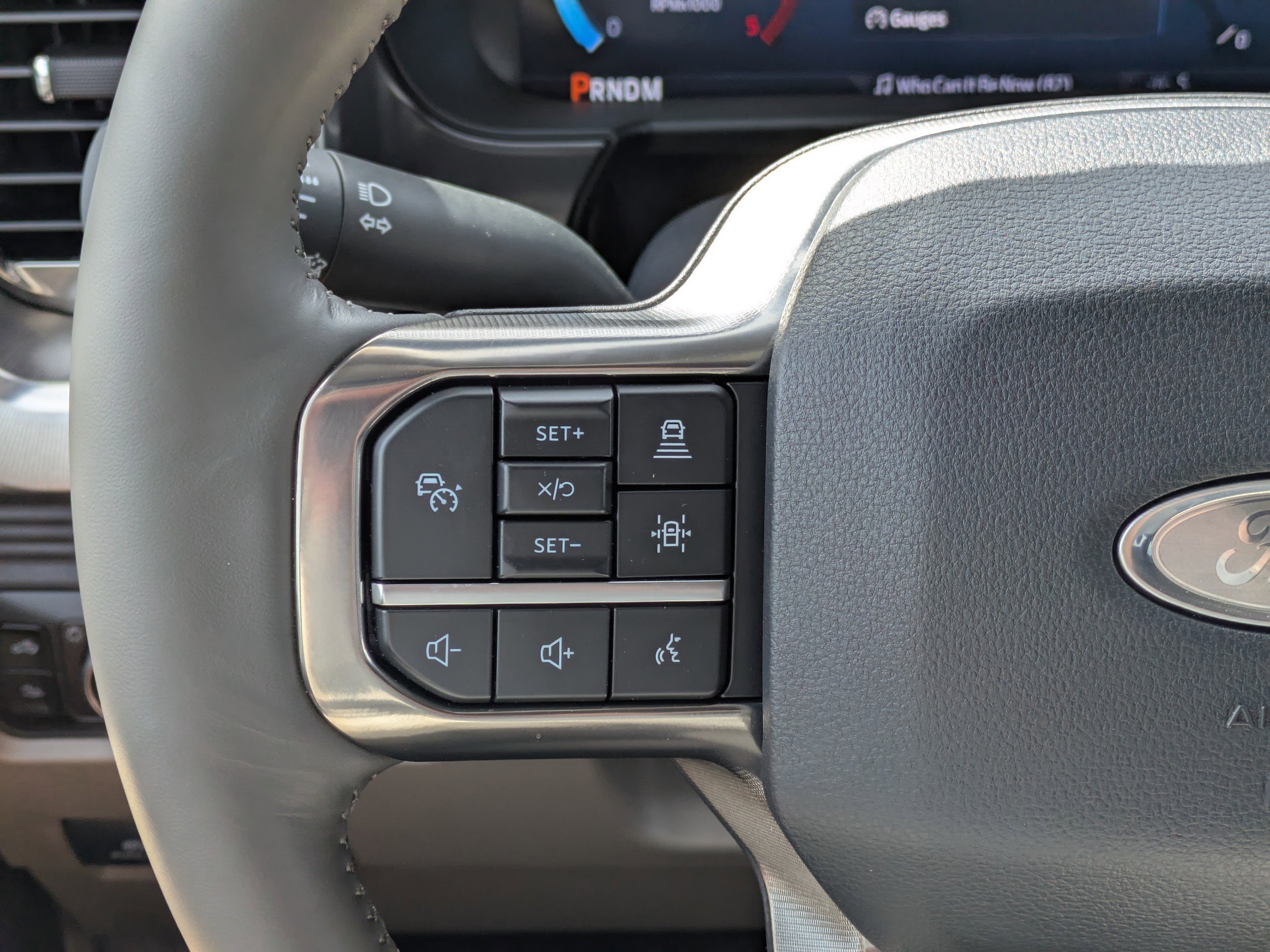 Used 2026  Ford Platinum image 19