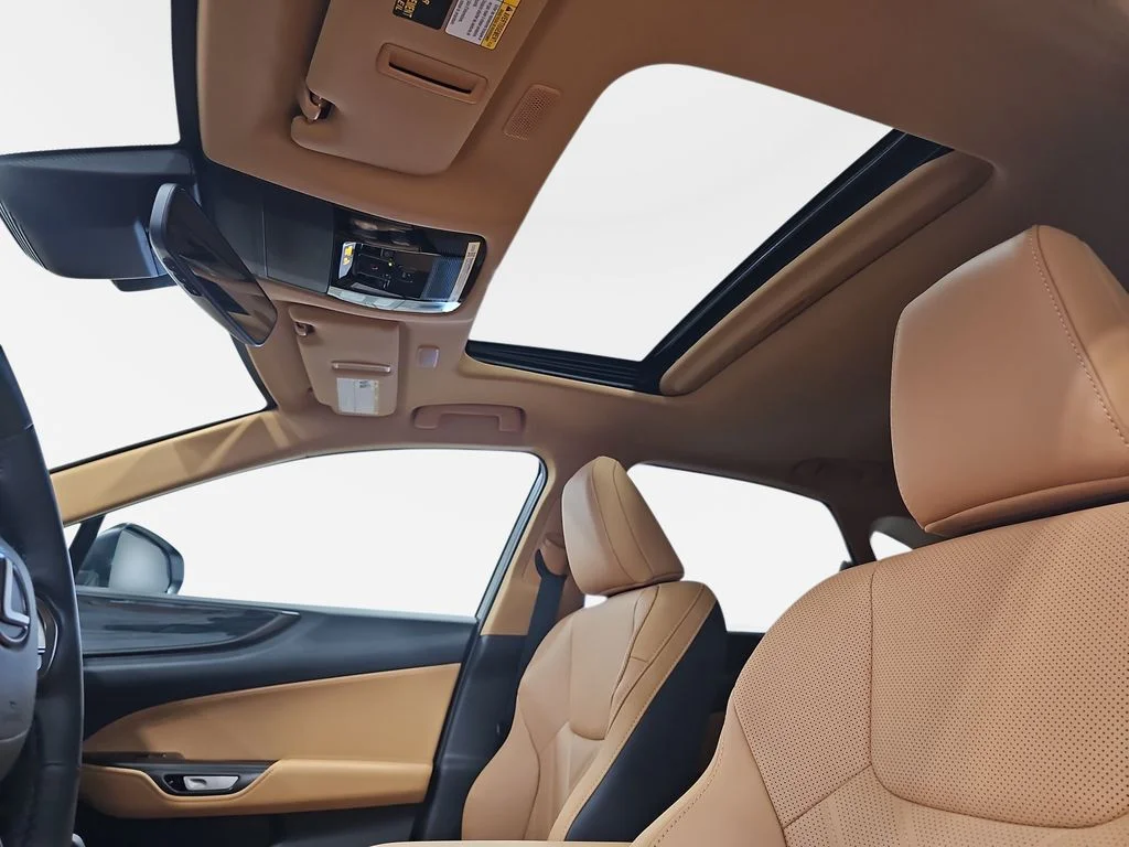 New 2026 Ultra White Lexus PREMIUM PLUS AWD image 29