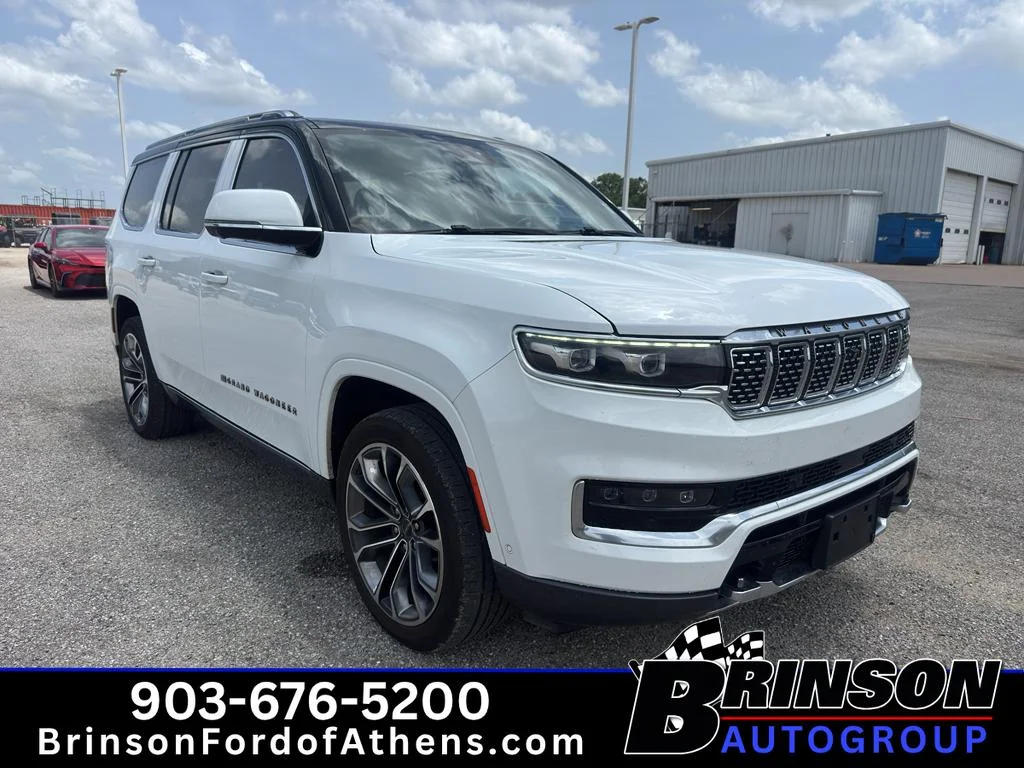 Used 2022 Bright White Clearcoat Jeep Series III image 3