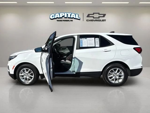 Used 2022 SUMMIT WHITE Chevrolet LS image 13