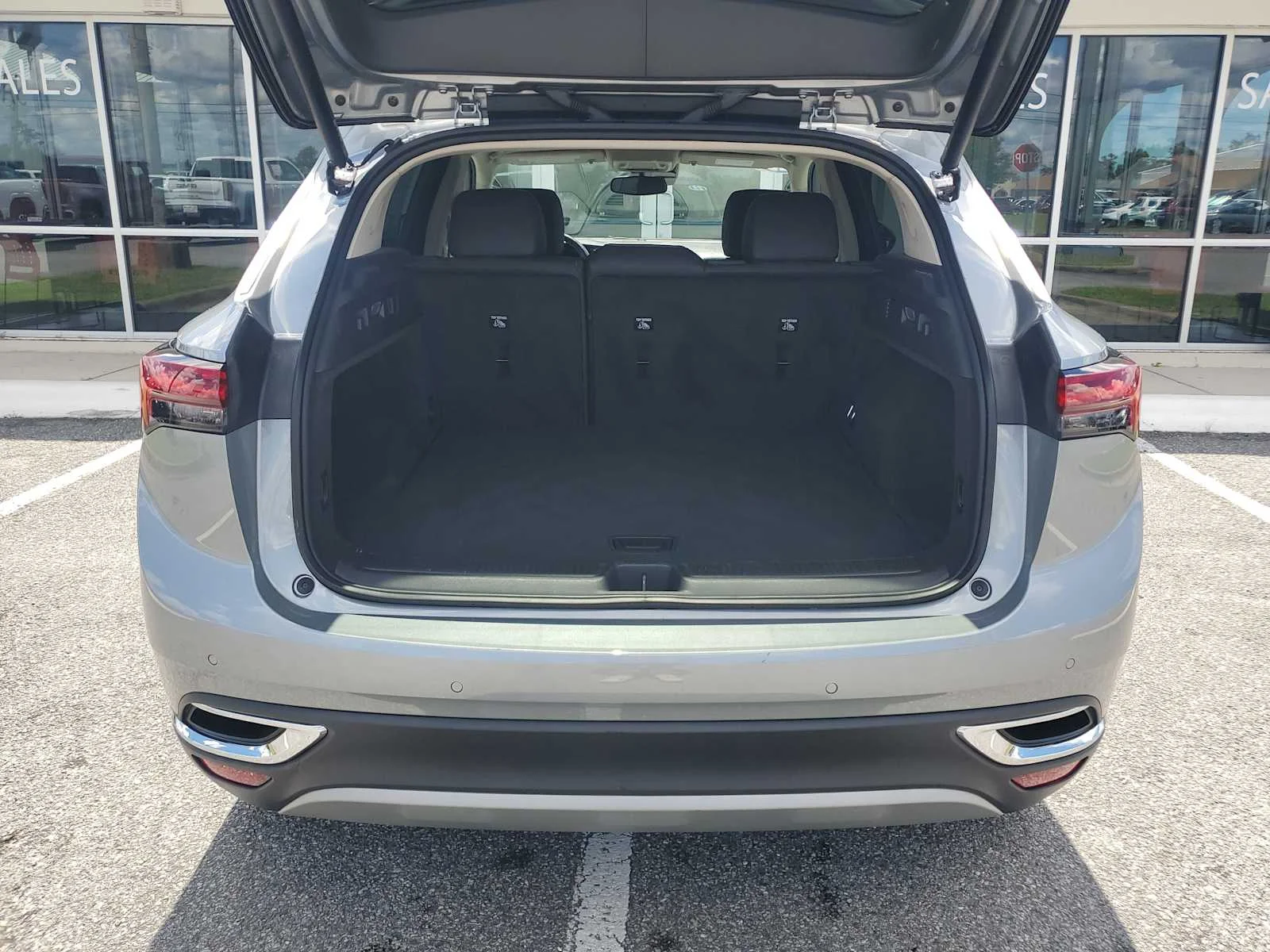 Used 2023 MOONSTONE GRAY METALLIC Buick Essence image 6