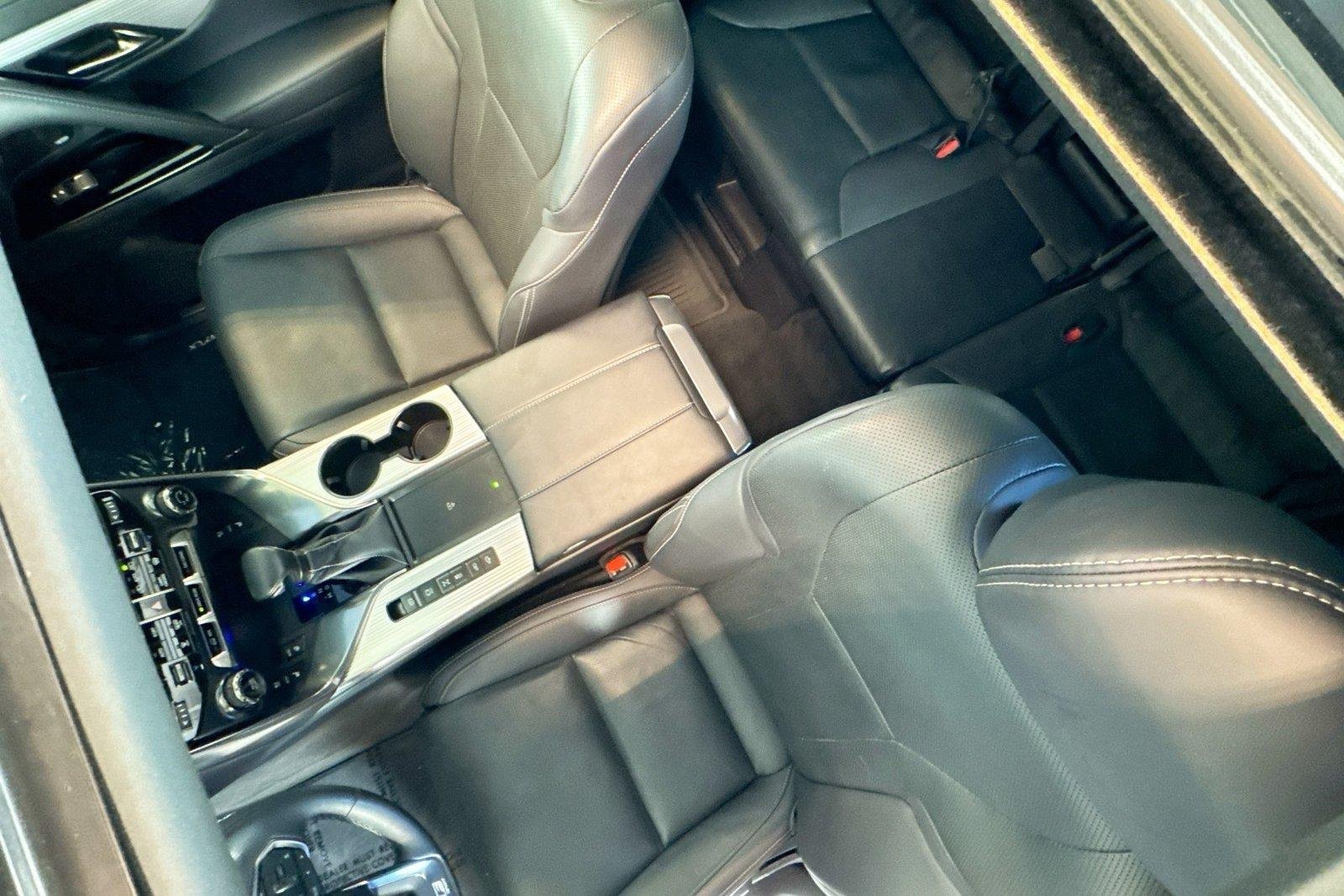 Used 2024 White Lexus LX 600 F SPORT image 19