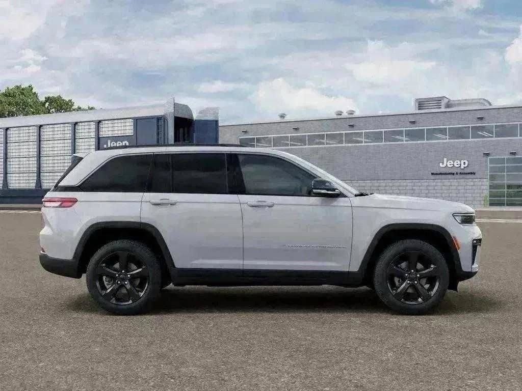 New 2026 Bright White Clearcoat Jeep Limited image 57