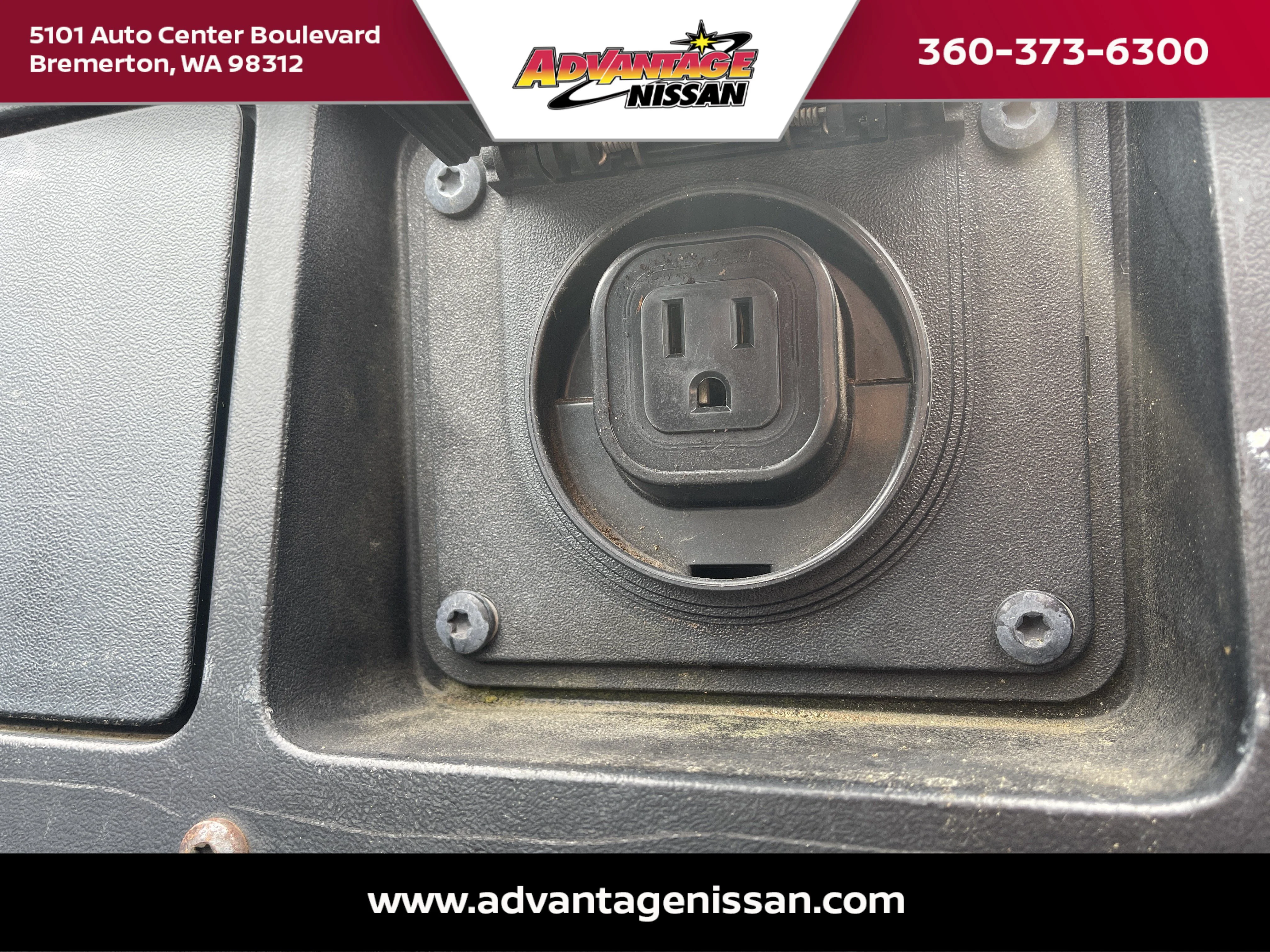 Used 2013 Magnetic Gray Metallic Toyota Base image 7