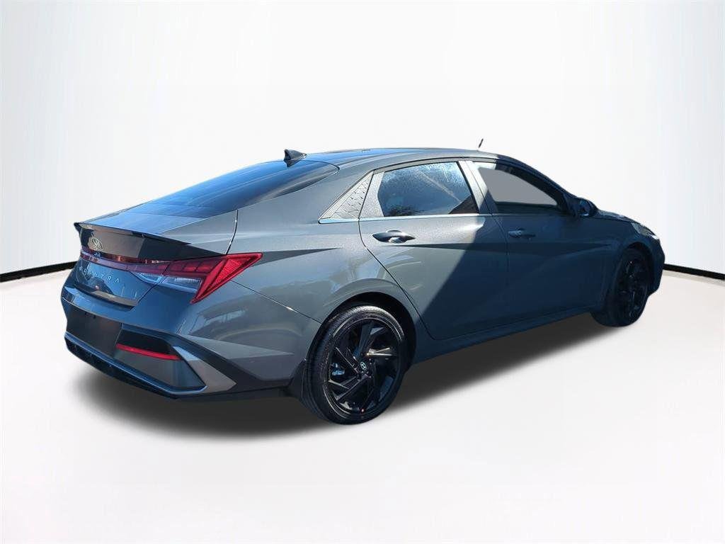 New 2026 Gray Hyundai SEL Sport Premium image 5