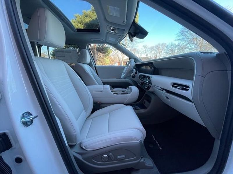 New 2026 Creamy White Pearl Hyundai Limited image 27