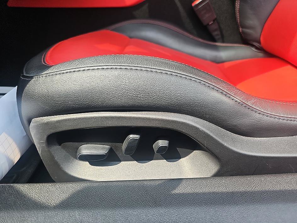 Used 2019 Black Chevrolet Grand Sport 2LT image 15