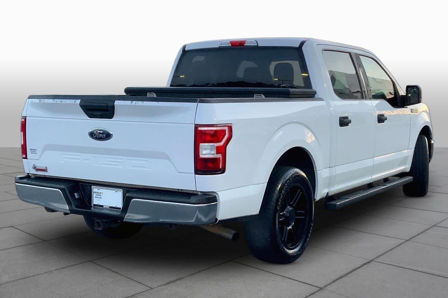 Used 2018 Oxford White Ford XLT image 13