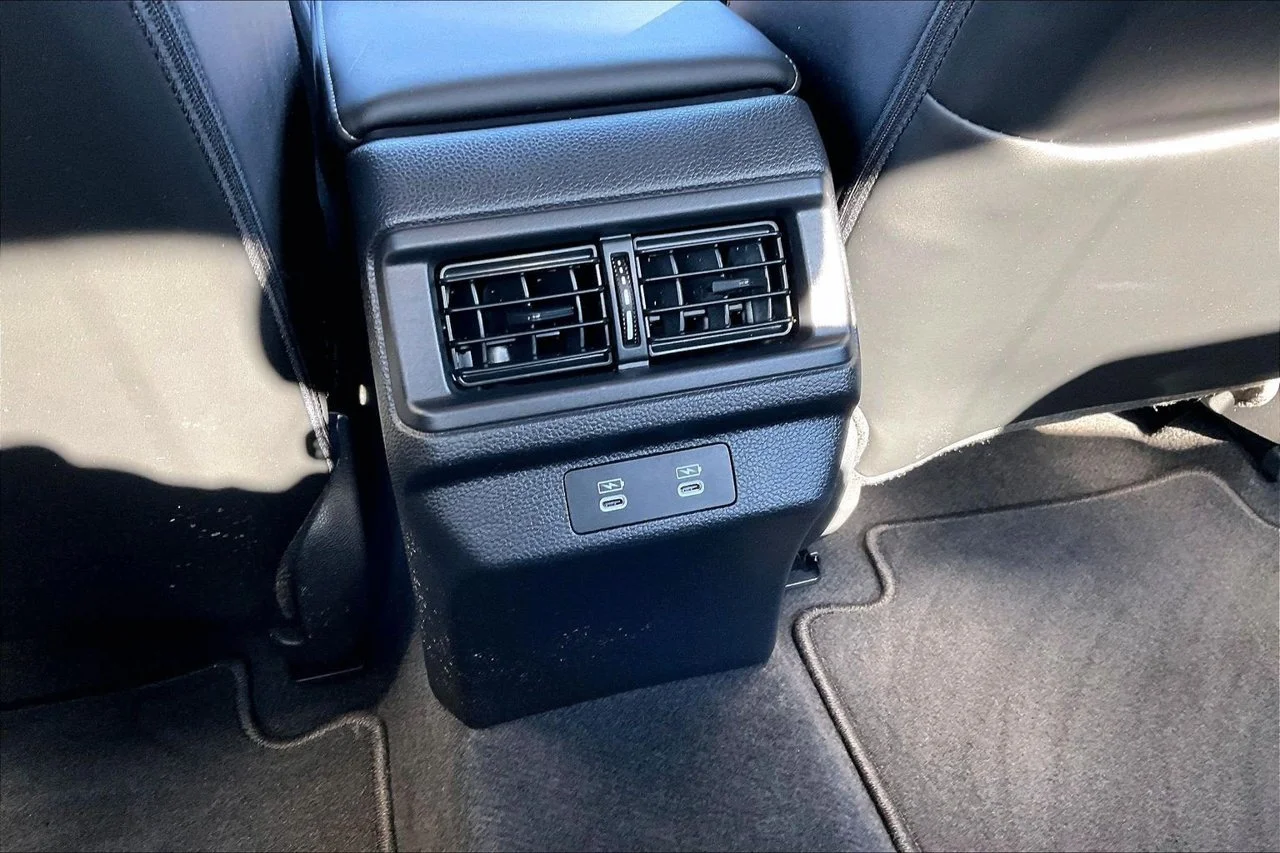 Certified Used 2023  Honda Touring image 17