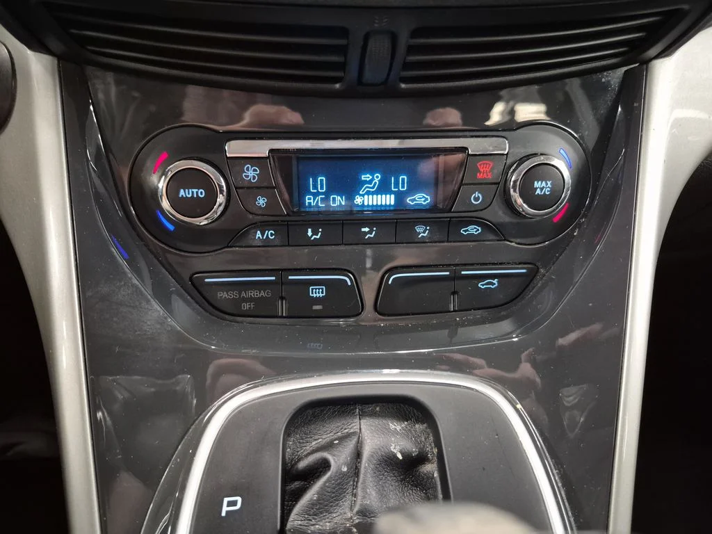 Used 2013 Tuxedo Black Ford SEL image 28