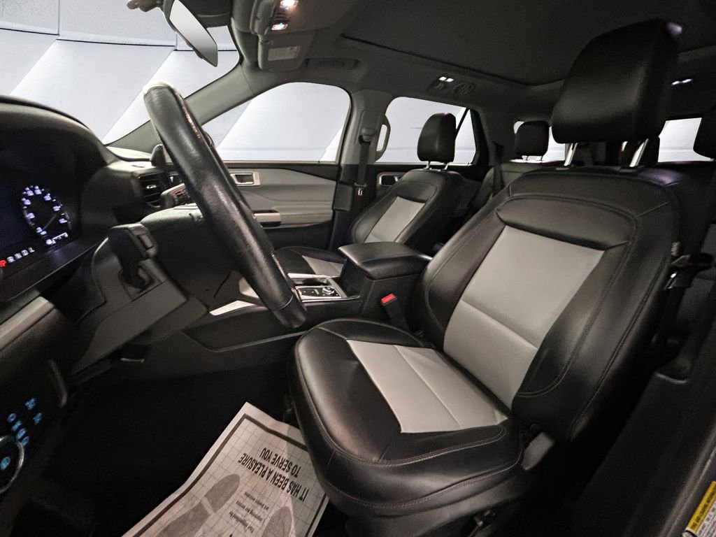 Used 2022 Gray Ford XLT image 8